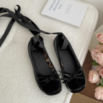 Madingas kaspinas retro prancūzi&scaron;ki plok&scaron;čiapadžiai seklių i&scaron;kirpimų vieni batai moteri&scaron;ki vasaros 2025 nauji sijonui universalūs mink&scaron;tapadžiai balerinos bateliai 40