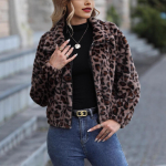 Moteri&scaron;ka didelio dydžio rudeninė ir žieminė laisvo stiliaus užsegama ilgomis rankovėmis leopardų ra&scaron;to pliu&scaron;inė striukė L leopardas