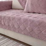 Trumpas pliu&scaron;inės pilkos spalvos sofos rank&scaron;luostis Europieti&scaron;kas trumpas storas dygsniuotas sofos užvalkalas Slydimui atsparus Europos sofos užvalkalas svetainei 70x70cm 1pc