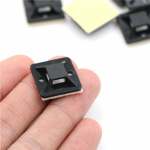 100 vnt Lipnios kabelių juostos tvirtinimo pagrindo laikiklis 20 x 20 x 6 mm