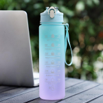 &bdquo;Gradient&ldquo; matinio sportinio vandens butelis su lauko rankena, 750 ml 750ml