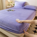 Auk&scaron;tos kokybės mink&scaron;tas aksominis paklodė su elastinėmis juostomis, neslystantys reguliuojami čiužinio užvalkalai, skirti viengulei dvigulei labai didelei lovai, 160x200 cm Bed sheet (150x200x25cm) &scaron;viesiai violetinė spalva