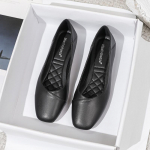 Moteri&scaron;ki juodos mink&scaron;tos odos profesionalūs darbo batai - Kvadratinis priekis, Patogūs plok&scaron;ti padai, Idealūs ilgalaikiam stovėjimui. 38 juoda