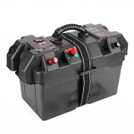 Plastikinis &bdquo;Minnkota&ldquo; velkamojo variklio maitinimo centro akumuliatoriaus dėžutė, USB ir 12 V įkrovimo prievadas juoda