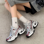 2024 m. moteri&scaron;ki europieti&scaron;ko stiliaus sidabriniai stambaus pado auk&scaron;tinantys sportbačiai 'tėčio' stiliumi - Kvėpuojantys, madingi ir universalūs 37 raudona