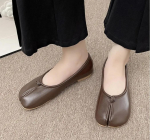 Japoni&scaron;ko stiliaus Tabi Ninja batai moterims Jaukūs odiniai plok&scaron;čiapadžiai Split Hoof Toe Loafers Femme Mary Jeans Mocasins Moteri&scaron;ki balerinos batai 36 beige