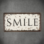 Dekoratyvinė metalinė lentelė SMILE 1