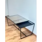 Shelley LeGer kavos staliukas pagamintas i&scaron; metalo ir stiklo, ilgis 110 cm. (Ekspozicija)