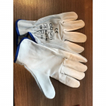 Pir&scaron;tinės i&scaron; verstos odos su lygiu delnu 10d