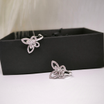 Auskarai-klipsai &bdquo;Kristalų drugelis&ldquo;