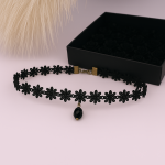 Čokeris (choker) i&scaron; gėlyčių