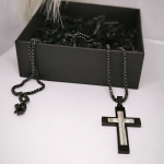 Tamsaus dizaino vyri&scaron;kas kryželis