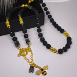 Rankų darbo kaklo papuo&scaron;alas ,,Bitė"