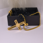 Kaklo papuo&scaron;alas &bdquo;Modernus kryžius&ldquo;