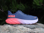 Hoka Arahi 7
