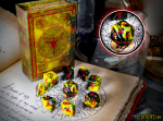 Elder Dice Yellow Sign Polyhedral Set Blood Edition kauliukai