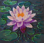 Mini siuvinėjimo karoliukais rinkinys &bdquo;Vandens lelija&ldquo;, 15x15 cm