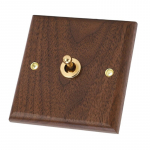 Sieninis jungiklis i&scaron; medžio 250 V