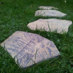 Akmens plok&scaron;tės ,,Fossil&ldquo; (takams, grindiniui), kg