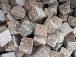 Trinkelės granito raudonos skeltos ~5x5x5 cm , 1000kg