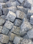 Trinkelės granito Zebra skeltos ~5x5x5 cm, 1000kg