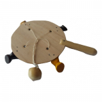 Naujas medinis vi&scaron;tienos pe&scaron;imo žaislas, vi&scaron;ta valgo sėklas, rankų darbo žaislas