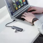 USB-C hubas su USB &scaron;akotuvu ir USB-C maitinimo jungtimi