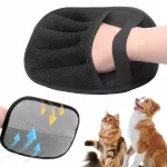 Pir&scaron;tinė augintinių kailio &scaron;alinimui MAGIC GLOVE, katėms ir &scaron;unims