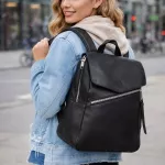 Moteri&scaron;ka eleganti&scaron;ka juoda kuprinė kasdienai