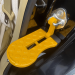 Metalinė laiptelių platforma automobilio durims, bagažinei, stogui, stogo dėžei