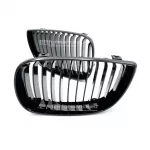BMW E87 E88 E81 E82 viengubos grotelės PRE LCI (04-07), blizgios juodos