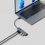 USB-A &scaron;akotuvas DELTACO, 4x USB-A lizdas, 5 Gbps, aliuminis, pilkas / UH-738 / 1903171