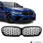 Diamond Priekinės Grotelės skirtos BMW G30 / G31 / F90 LCI (20-23), juodos blizgios