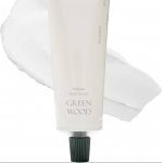 LUVUM &ndash; Green Wood rankų kremas su medienos, žalumos ir muskuso kvapu, 50 ml