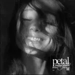 Vinilinė plok&scaron;telė &ndash; Ariana Grande &ndash; Petal LP (White Vinyl)