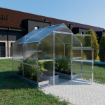 &Scaron;iltnamis KLASIKA Bernard - 6 mm storio kanalinis polikarbonatas - 2,35 x 12 m (28,2 m&sup2;)