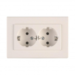 Dvivietis ki&scaron;tukinis lizdas VILMA XP500, baltos spalvos