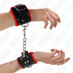 KINK WRIST RESTRAINT &ndash; kink - pli&scaron;iniais apvyniojama rankų apribojimai su kvadratiniais skylais raudona ir juoda diržas reguliuojamas 17-29 cm x 6 cm