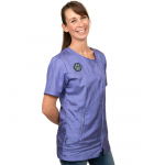 Tikima Caterina mar&scaron;kiniai violetiniai - moteri&scaron;ka trumpų rankovių kirpimo palaidinė, gausiai dekoruota, violetinė