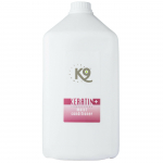 K9 Keratin+ Moist Conditioner - intensyviai drėkinantis kondicionierius &scaron;unų ir kačių kailiui, su keratinu, koncentratas 1:40
