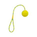 Žaislas &scaron;unims | Trixie Wavy natūralios gumos kamuolys su virve, &oslash; 6 cm / 30 cm