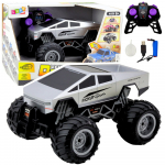 1:16 RC off‑road pickup su dūmais