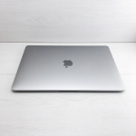 Apple MacBook Air 13&Prime; (M1) 256GB Kosminė pilka