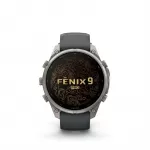 Garmin Fenix 9 Pro &ndash; 47 mm titanas su grafito/juodos spalvos silikoniniu dirželiu