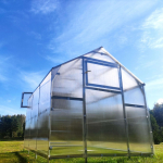 &Scaron;iltnamis KLASIKA Bernard (Plotis 2,35 m.) 4 m. 4 mm. polikarbonatas