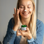 HOIA HOMESPA - Raminantis veido kremas "Mėlynių galia", 30ml