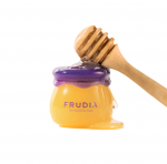 Drėkinamasis lūpų balzamas su mėlynėmis FRUDIA Blueberry Hydrating Honey Lip Balm