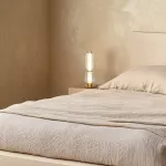 Aukso spalvos ne&scaron;iojamas LED &scaron;viestuvas su &scaron;ampano stiklu