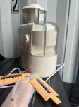 Elektrinė daržovių ir sūrio tarkuotė, 6 peiliai, 1,8 l, 4&sup3;
