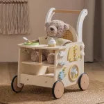 Medinis ROBOTIME stumdukas&ndash;vežimėlis lėlėms, lavinamasis žaislas, nuo 10 mėn.